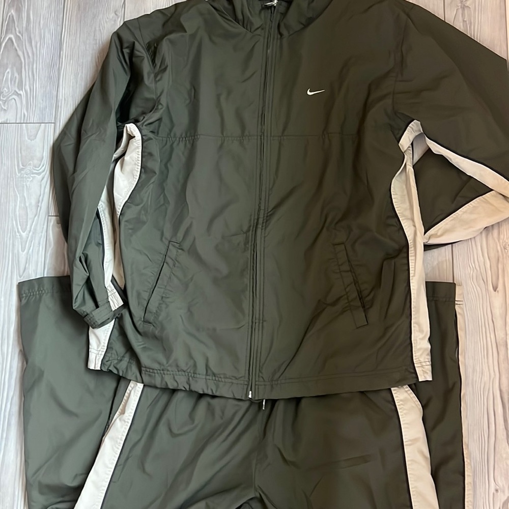 Men’s Nike warm up- 2 piece